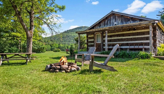 Lake George Area Cabin near Hudson River Access