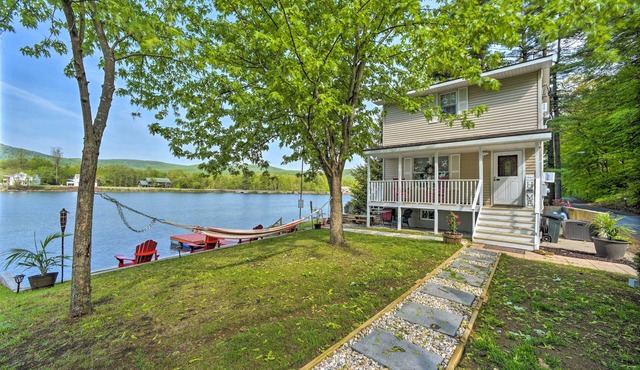 Lake Luzerne Home w/Fire Pit on Hudson River