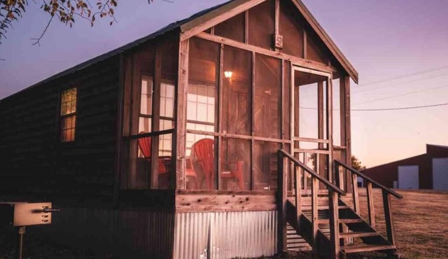 Lake Texoma Cedar Cabin - Striper King