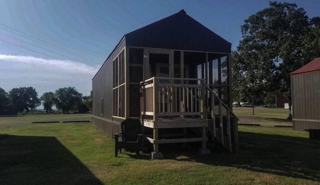 Lake Texoma Lakefront Cabin - Texoma Breeze