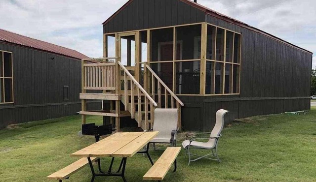 Lake Texoma Lakefront Cabin - Texoma Coast