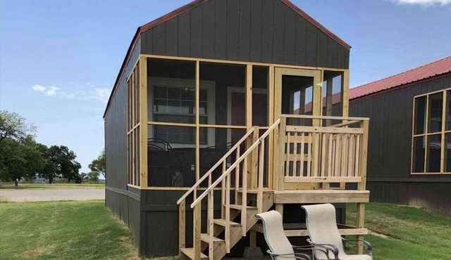 Lake Texoma Lakefront Cabin - Sunset Cove
