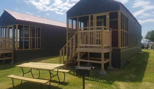 Lake Texoma Lakefront Cabin - Knotts Landing