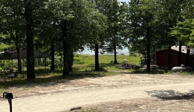 Lake View Cabin 2 beds 1 bath sleeps 5 15 miles from Eufaula.