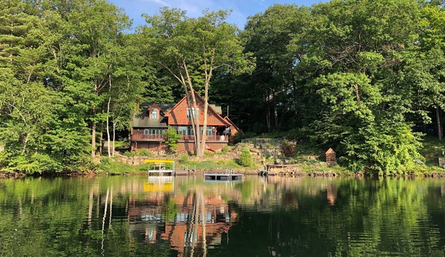 Lakefront Adirondack Escape