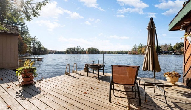 Lakefront Cabin on Otter Lake w/Dock & Kayaks