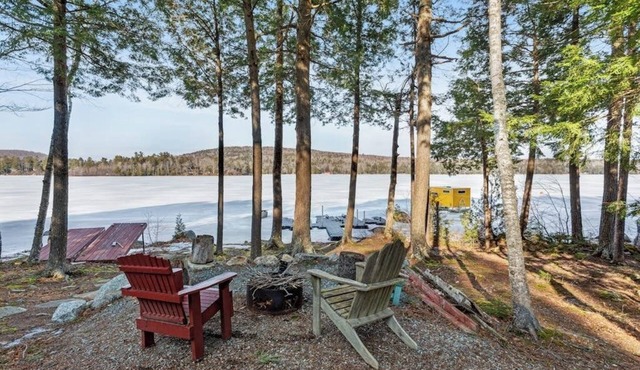 Lakefront Cabin w/a Private Dock, Firepit & Gorgeous Views
