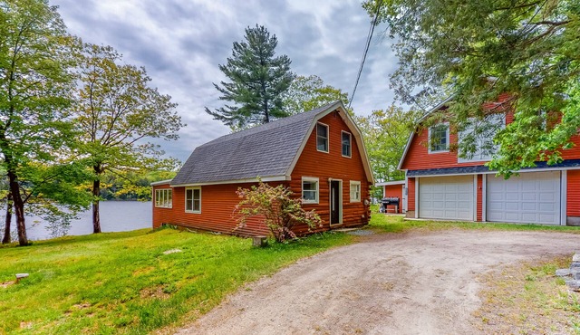 Lakefront cabin with private dock, wood stove, firepit, deck, & grill - 1 dog ok