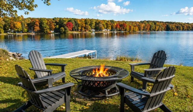 Lakefront Charming Cottage Retreat