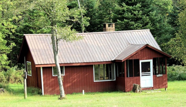 Lakefront-Family & Pet Friendly-Adirondack Cabin