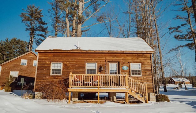 Lakefront Pine Cabin White Mountains Retreat