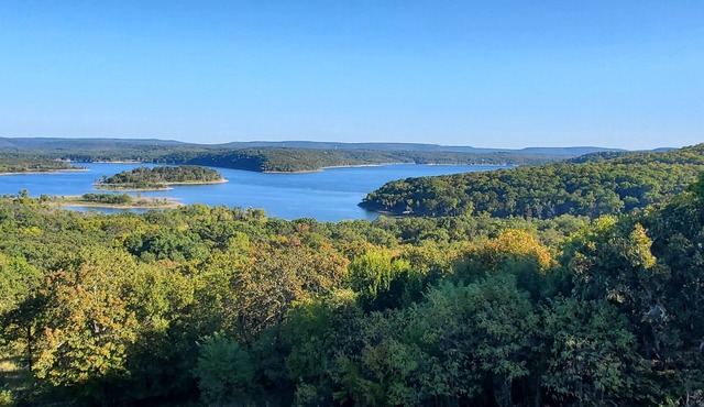 Lakescape Lookout