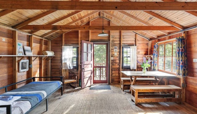 Lakeside Cabin Stay