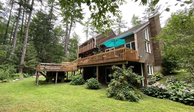 Lakeside Home on Great Pond in Belgrade Lakes with hot tub, walk to village.