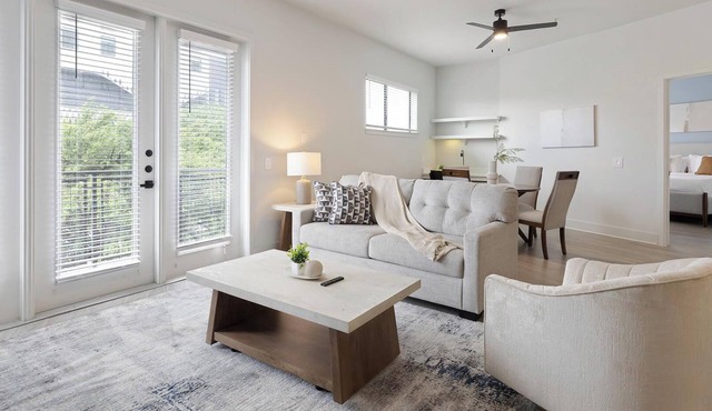 Landing | Beautiful 2BD, Gym, Pool