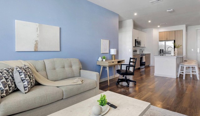 Landing | Beautiful 2BD, Gym, Clubhouse