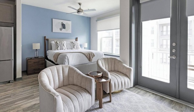 Landing | Chic Studio, Game Room, Gym