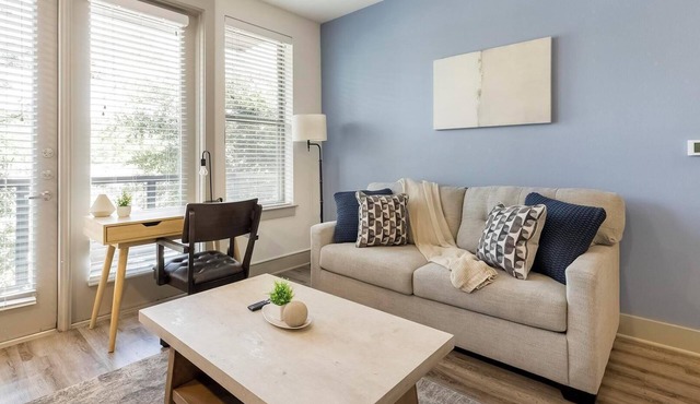 Landing | Modern Studio in Kessler Park