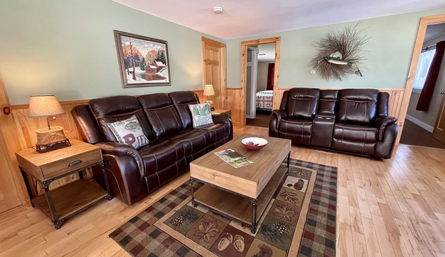 Large 2-Bedroom, 2-Bathroom Cottage in perfect in-town location