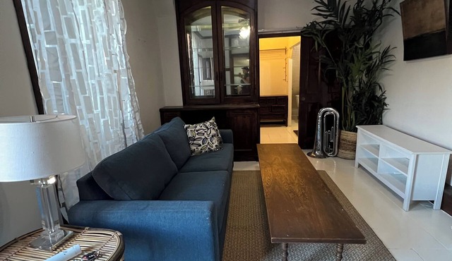 Large 2bedroom Flat on the Water in the BeachesToronto-Sandy toes & full tummies