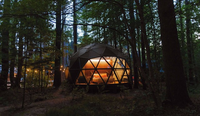 Large, luxurious geodesic dome - 02