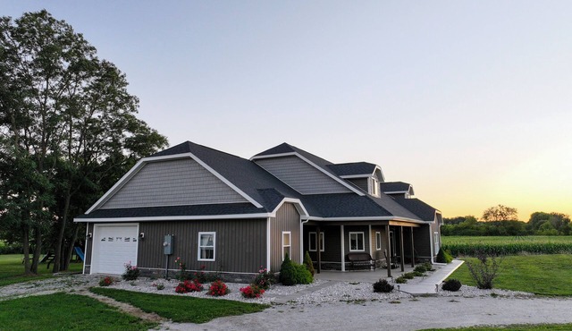 Large Private Home, Sleeps 20, Great for Groups