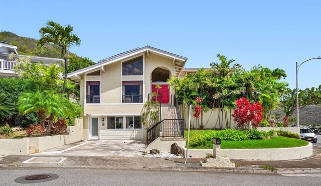 Large upgraded home with space for large extended families