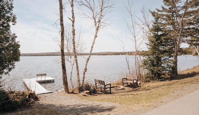 Lazy Moose Lake House on Madawaska Lake - Stockholm, ME