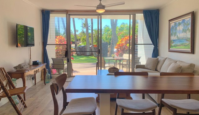 Locally-owned, eco-friendly condo on Road to Hāna. 2-min walk to beach & seafood