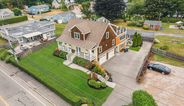 Located in Historic Narragansett Pier - Near Beach, Restaurants and Sea Wall