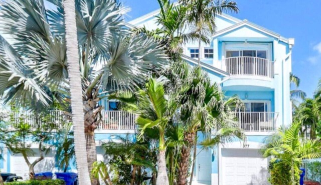 Lovely Winter Vacation Rental Steps to Beach and Broadwalk