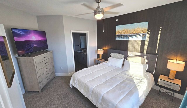 Lux 2 Bedroom king+twin trundle room, Pool views