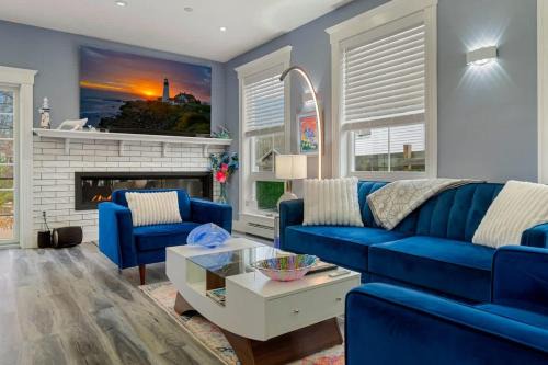 Luxe Coastal Retreat with Hot Tub & Fire Pit