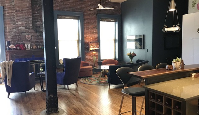 Luxurious 2 Bedroom Loft in Portland’s Art District