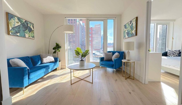 Luxury 1BR - Balcony- Elevator - Gym - Lounge -Rooftop -In Unit Laundry - Manhattan