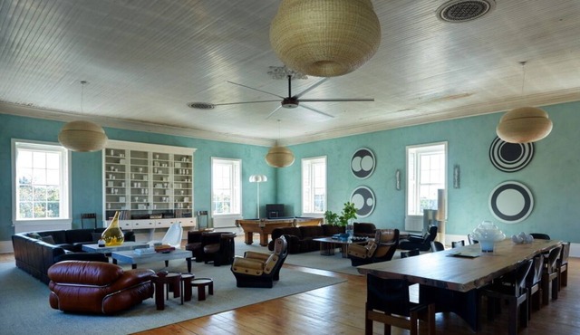 Luxury Apartment overlooking Center Harbor in Brooklin