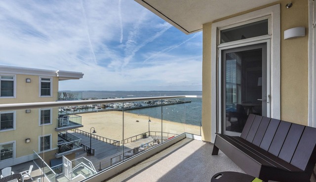 Luxury Bayfront Condo Wow! in Dewey Beach