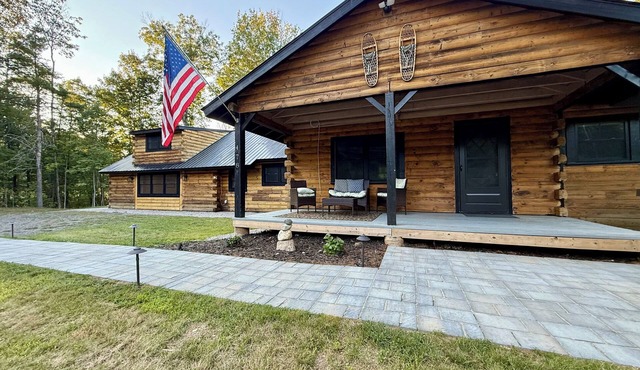 Luxury log cabin in Bartlett, perfect for family or friends in the White Mtns