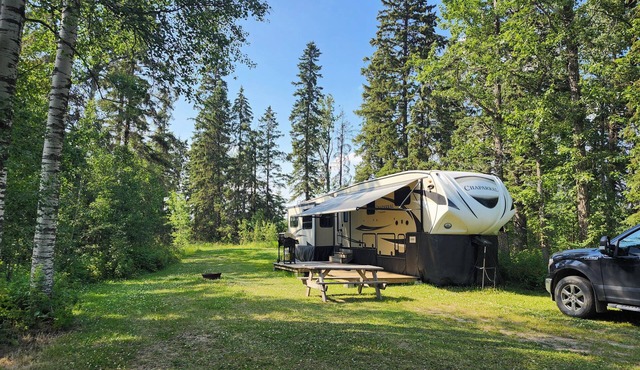 Luxury Offgrid 5th Wheel