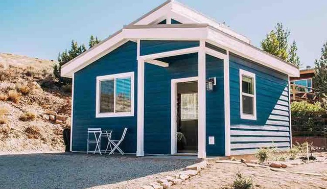 Luxury Tiny House on 1 acre near Zion & St George