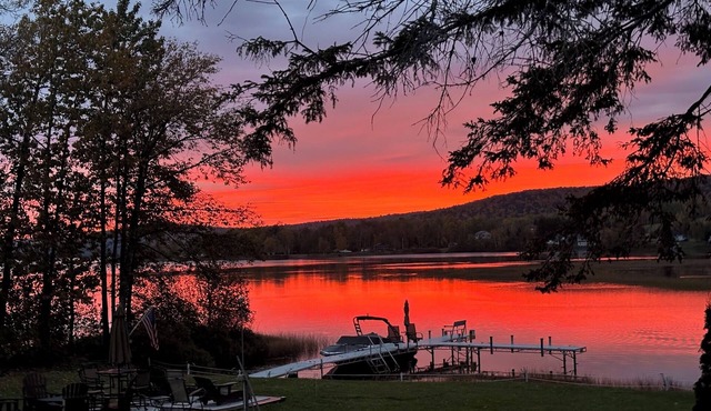 Majestic recreational Lodging w/Snowmobile and Side x Side rentals on Long Lake