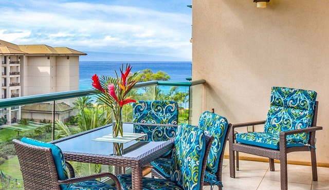 Maui Resort Rentals: Honua Kai Hokulani 618 - 6th Floor 1BR w/Partial Ocean & Mountain Views