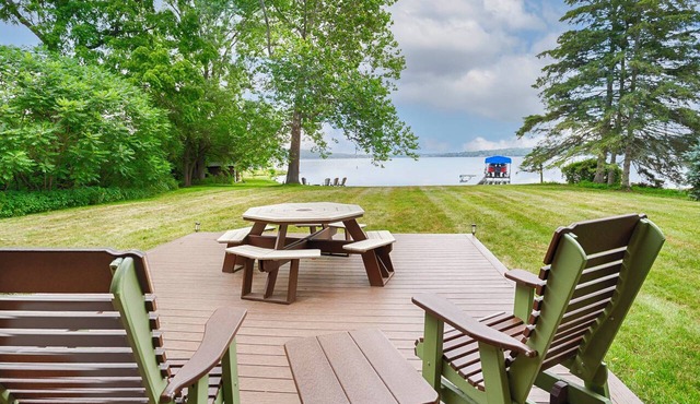 Maya's Palace: Pet-Friendly Keuka Lake Escape!