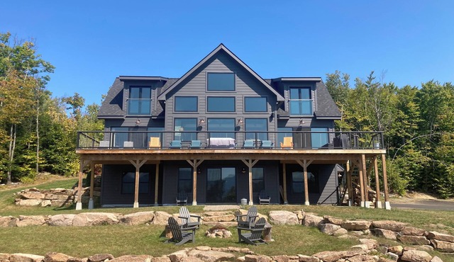 MegaVista Mountain Lodge - HGTV - Featured Retreat in the White Mountains.