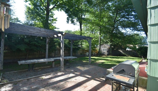 Mid-Coast 3BR Private Home with All Fenced in Backyard