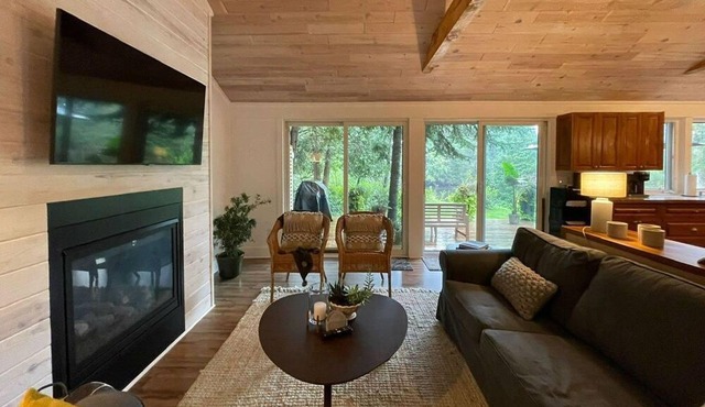Minden Hills Riverfront Cottage