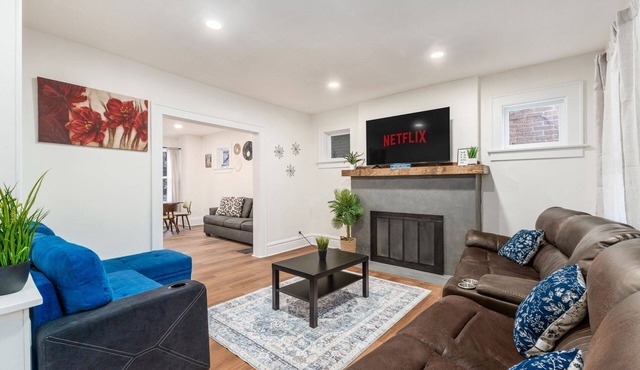 Minutes to Hospital, Cozy 3BR w/Game Room, Family-Friendly