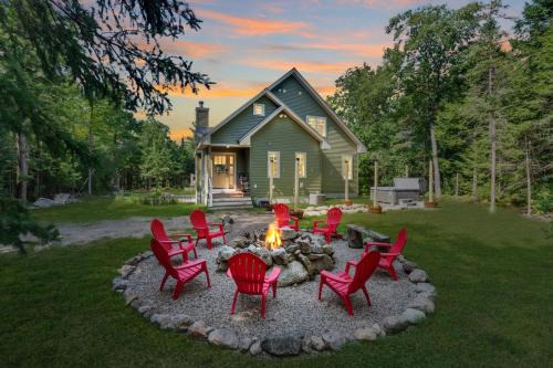 Mitten Pines Cabin Hot Tub Fire Pit