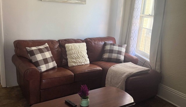 Modern 2BR in the Heart of Elmwood Village