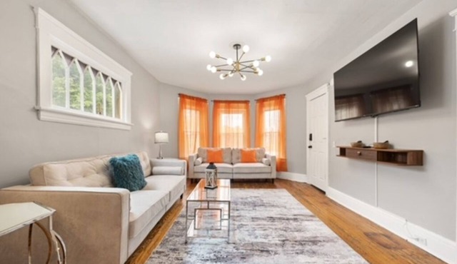 Modern 2BR Mins to Univ, Zoo, Destiny & Downtown